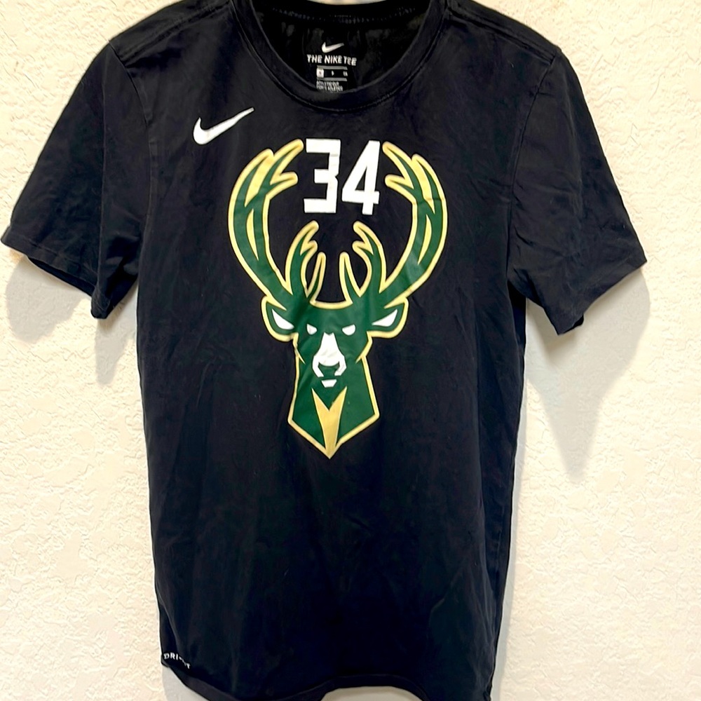 Nike NBA Milwaukee Bucks “ANTETOKOUNMPO”